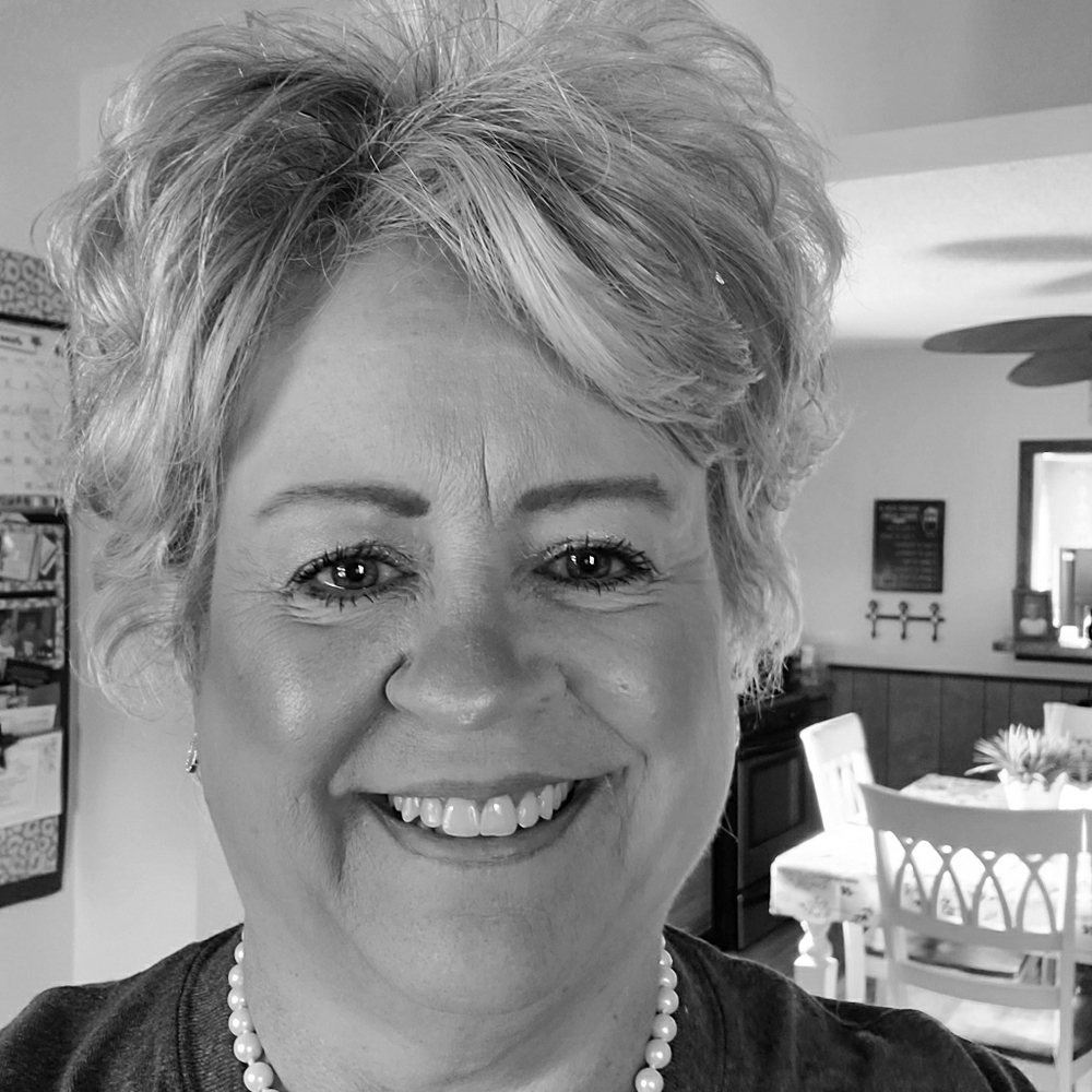 Meet your Posher, Crystal